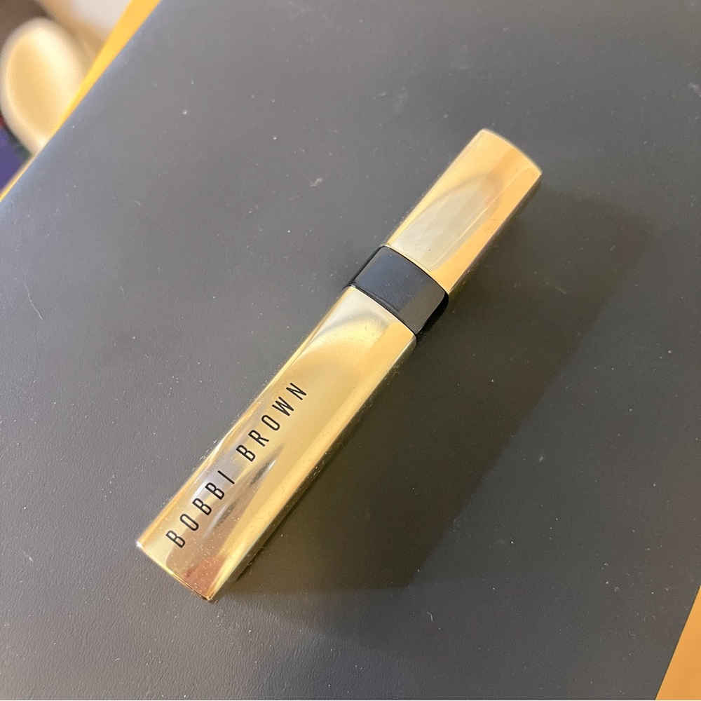 BOBBI BROWN Wild Poppy Red Lipstick